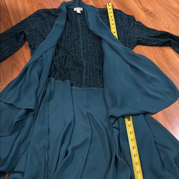 Elegant Teal Women's Sweater - Picture 5 of 6